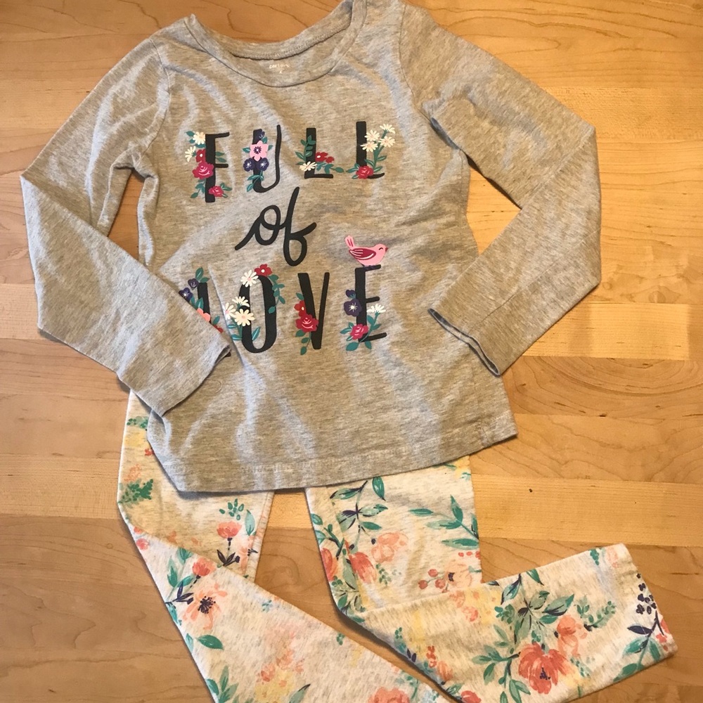 3/$15 🌸 Carter Girls Outfit